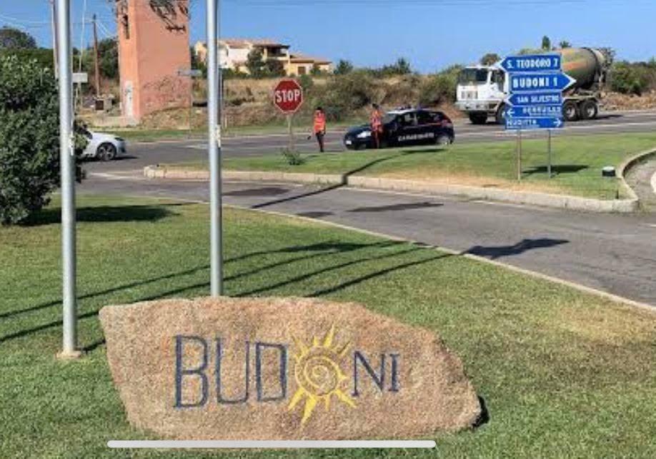 Budoni, si finge sindaco e non paga i biglietti