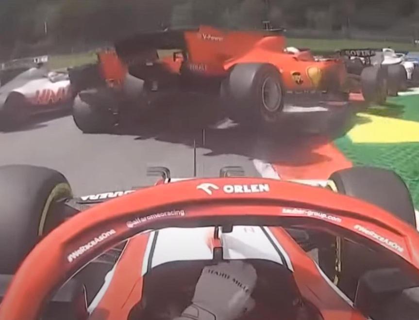 Ferrari, questo è un disastro Autoscontro Leclerc-Vettel 