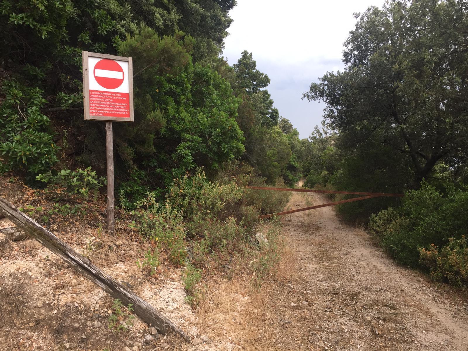 Ecco dove si arriva seguendo le indicazioni di Maps: una strada chiusa anziché il canyon più lungo d'Europa
