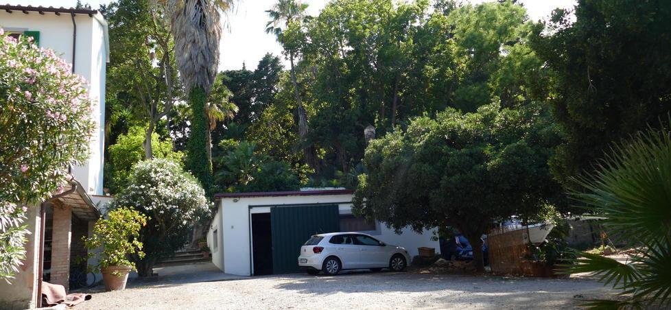 Villa trasformata in disco per la maxi festa di compleanno, indaga anche la Finanza