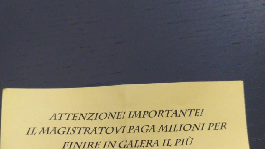 Il "corvo postino" torna in pista. Ora lo pizzicano a Roccastrada