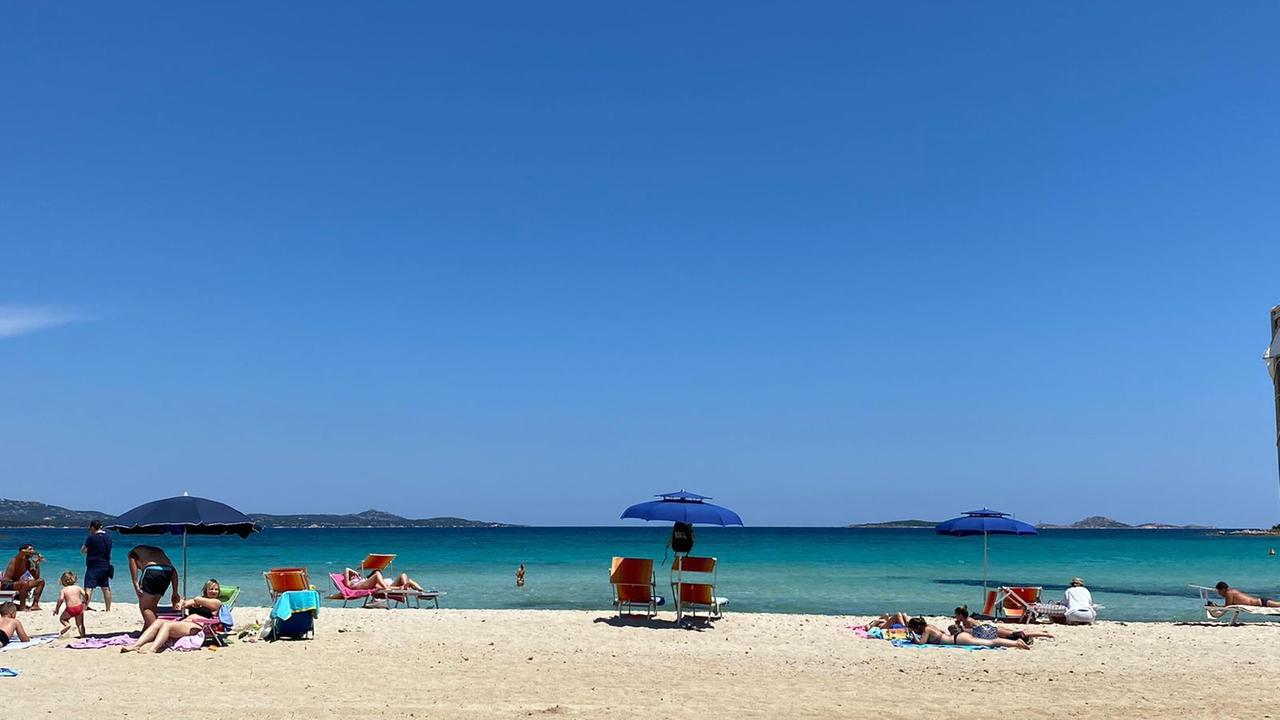 Estate 2020 nera per gli alberghi del nord Sardegna: qualche speranza solo per agosto