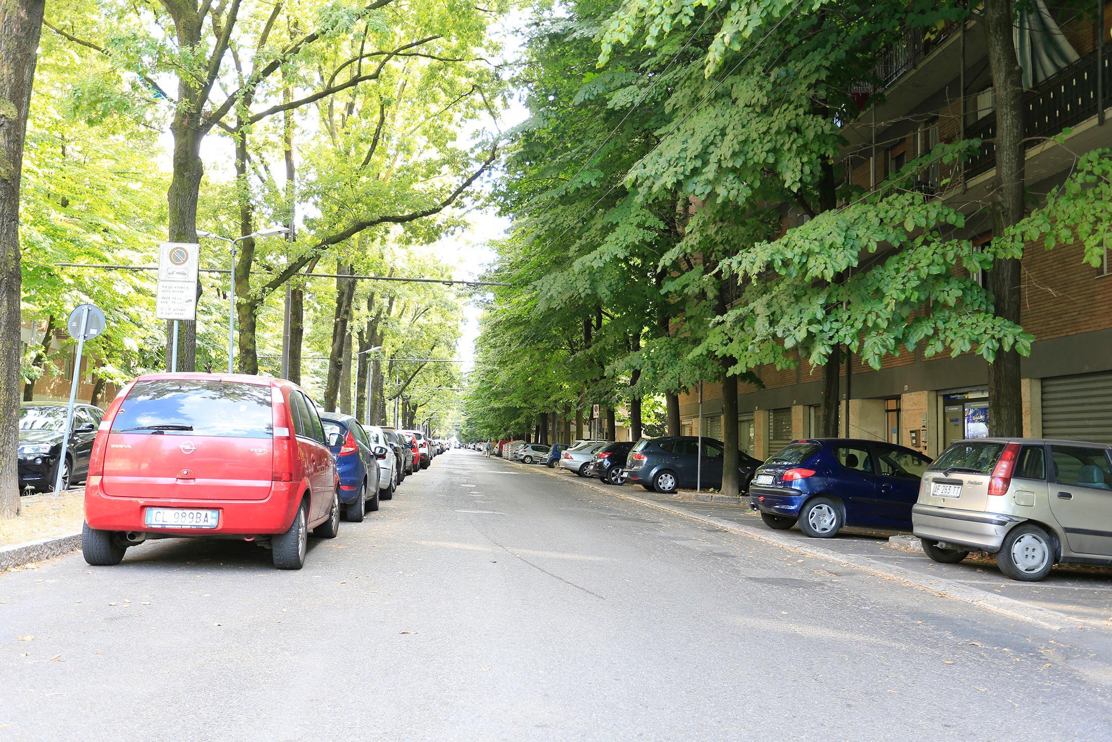 Violazioni alle misure anti-Covid, chiuso market in viale Gramsci a Modena