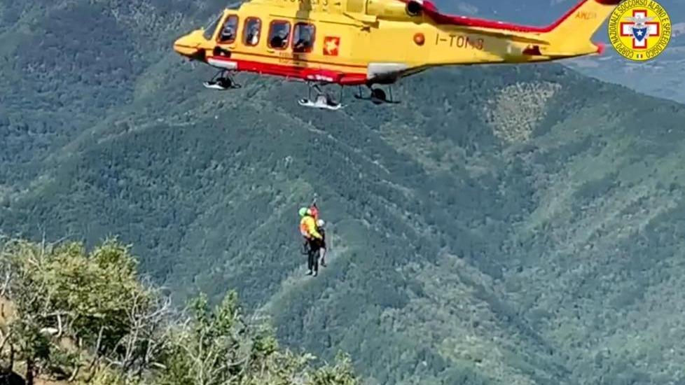 Escursionista di Agliana soccorsa dal Sast sulla Penna di Lucchio