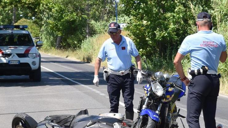 Schianto sulle Collacchie grave un motociclista di 24 anni: portato a Siena