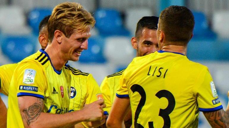 Caracciolo-radar lascia pochi spazi, peccato che il pallone decisivo non passi dalle sue parti