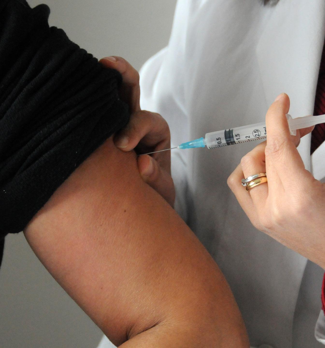 Vaccinazioni sospese a Oliena, protesta la deputata Mara Lapia