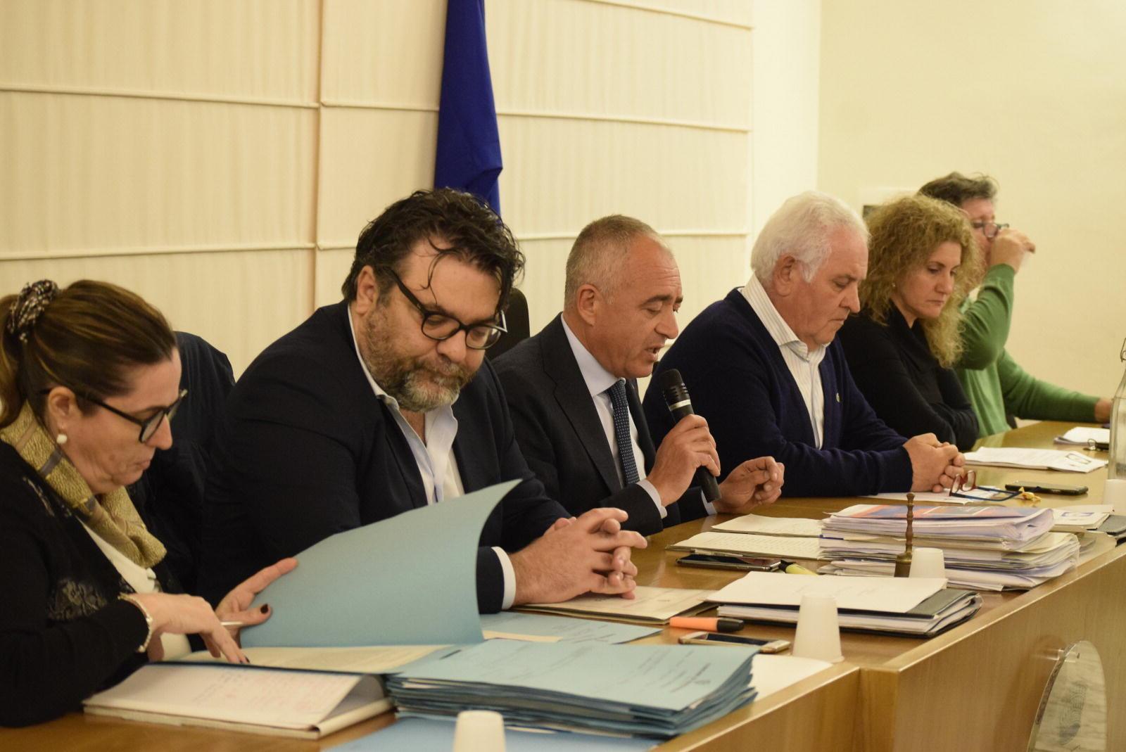  Massarosa, il bilancio passa per il voto controcorrente dei Cinque Stelle - video
