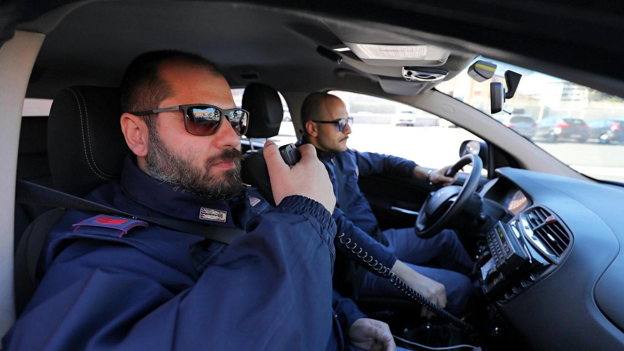 Agenti della polizia di Livorno (foto d'archivio)