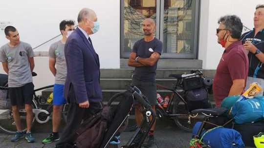 Sulla Francigena con un tandem speciale