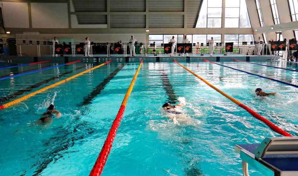 Piscine, ultimatum a Officina dello Sport: «O riapre o lunedì chiederemo i danni» 