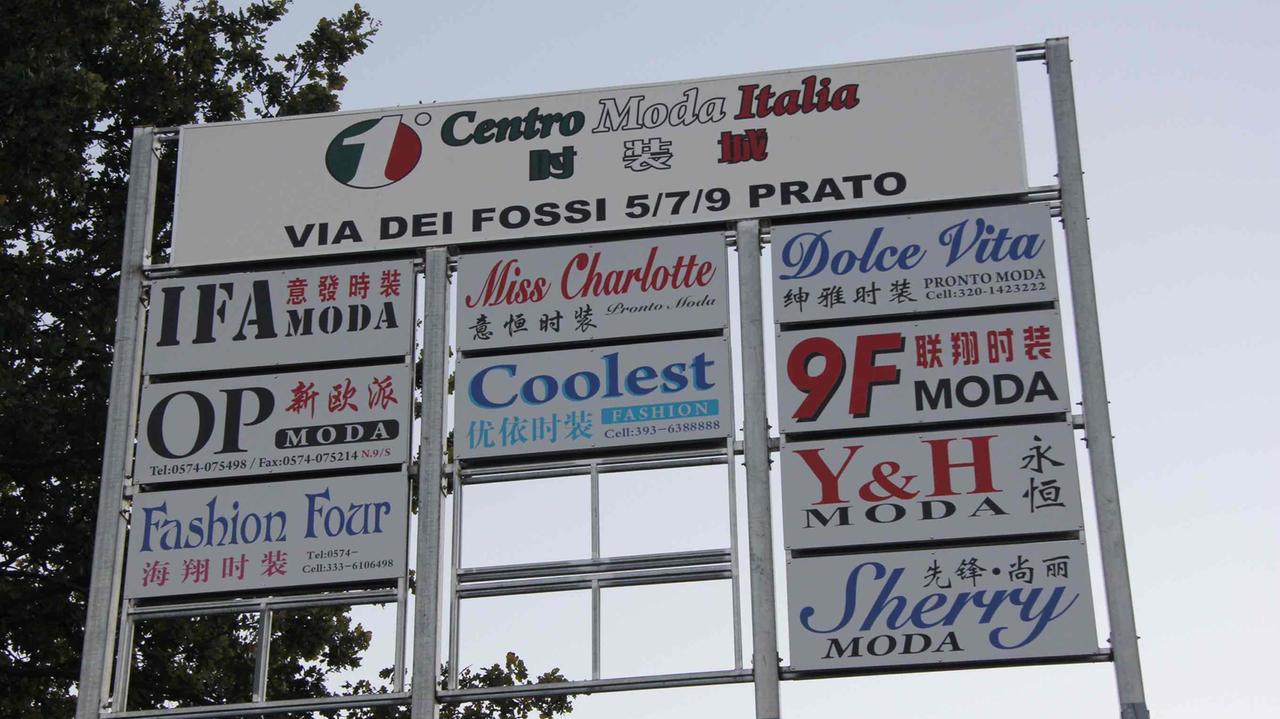 Un cartello al Macrolotto di Iolo