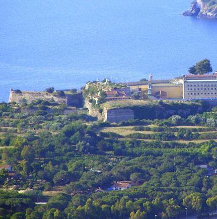 Alla scoperta del forte diventato carcere