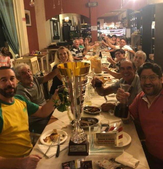 Senzuno festeggia la vittoria di febbraio