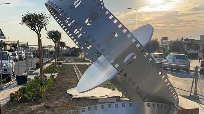 È arrivata anche la meridiana che ricorda i mitici Studios