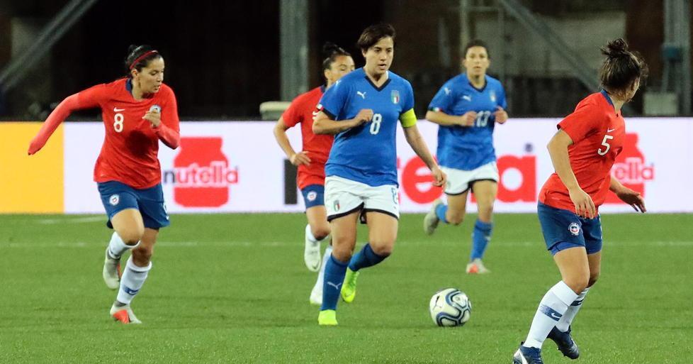 Parte il calcio femminile