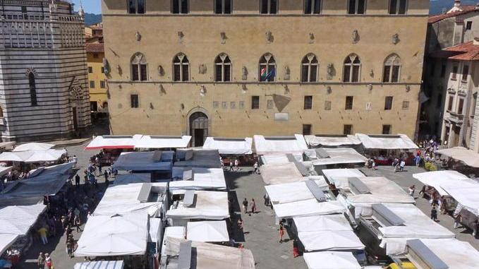 Ambulanti decisi: il mercato s’ha da fare