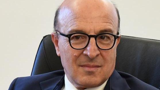 Pochi medici nei reparti e liste d’attesa senza fine