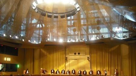 Violenza sulle donne, la corte del Lussemburgo cancella il "listino della vergogna"