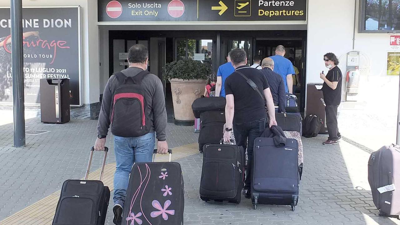Passeggeri all’arrivo in aeroporto