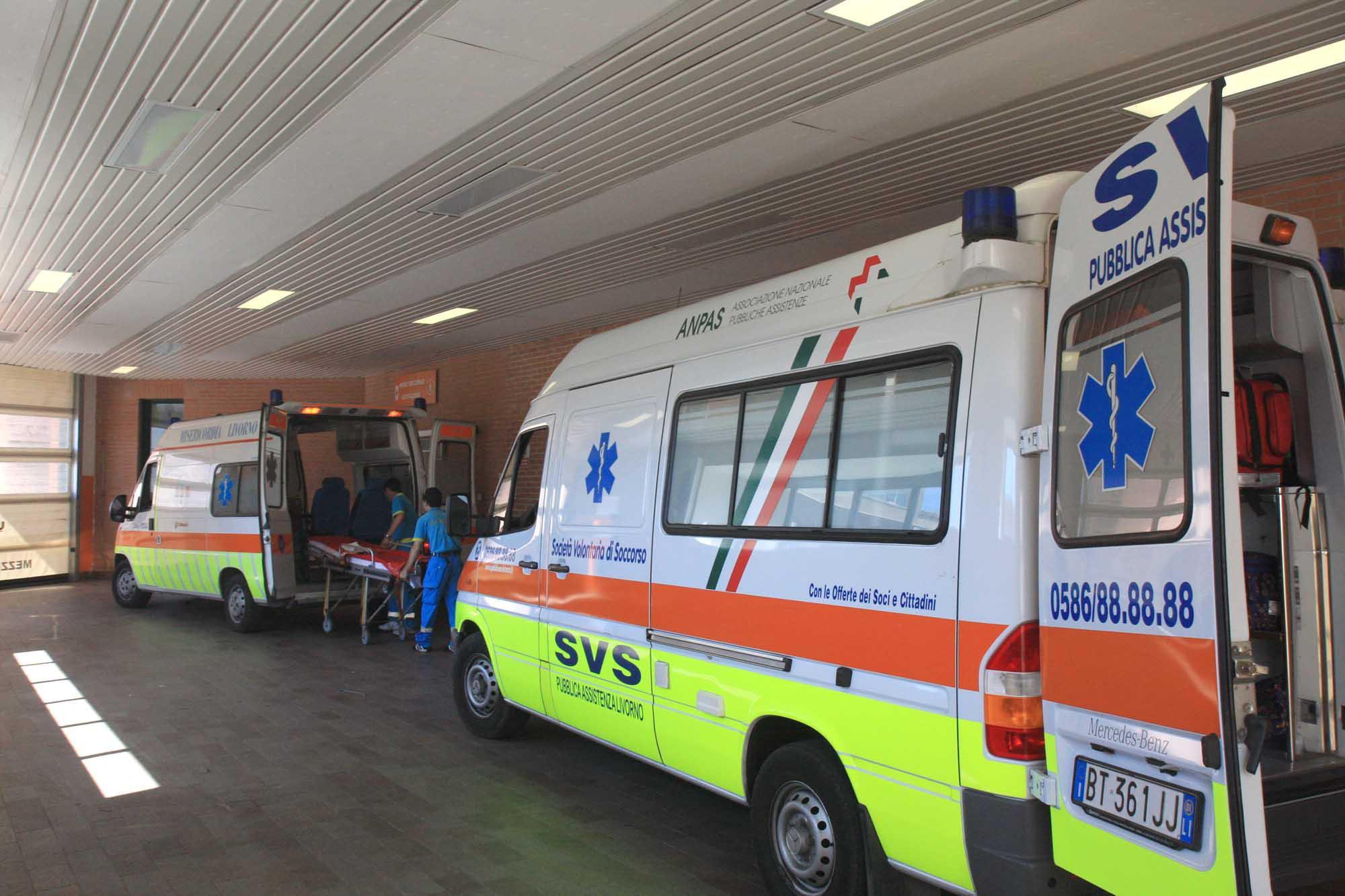 Ambulanze al pronto soccorso (foto d'archivio)