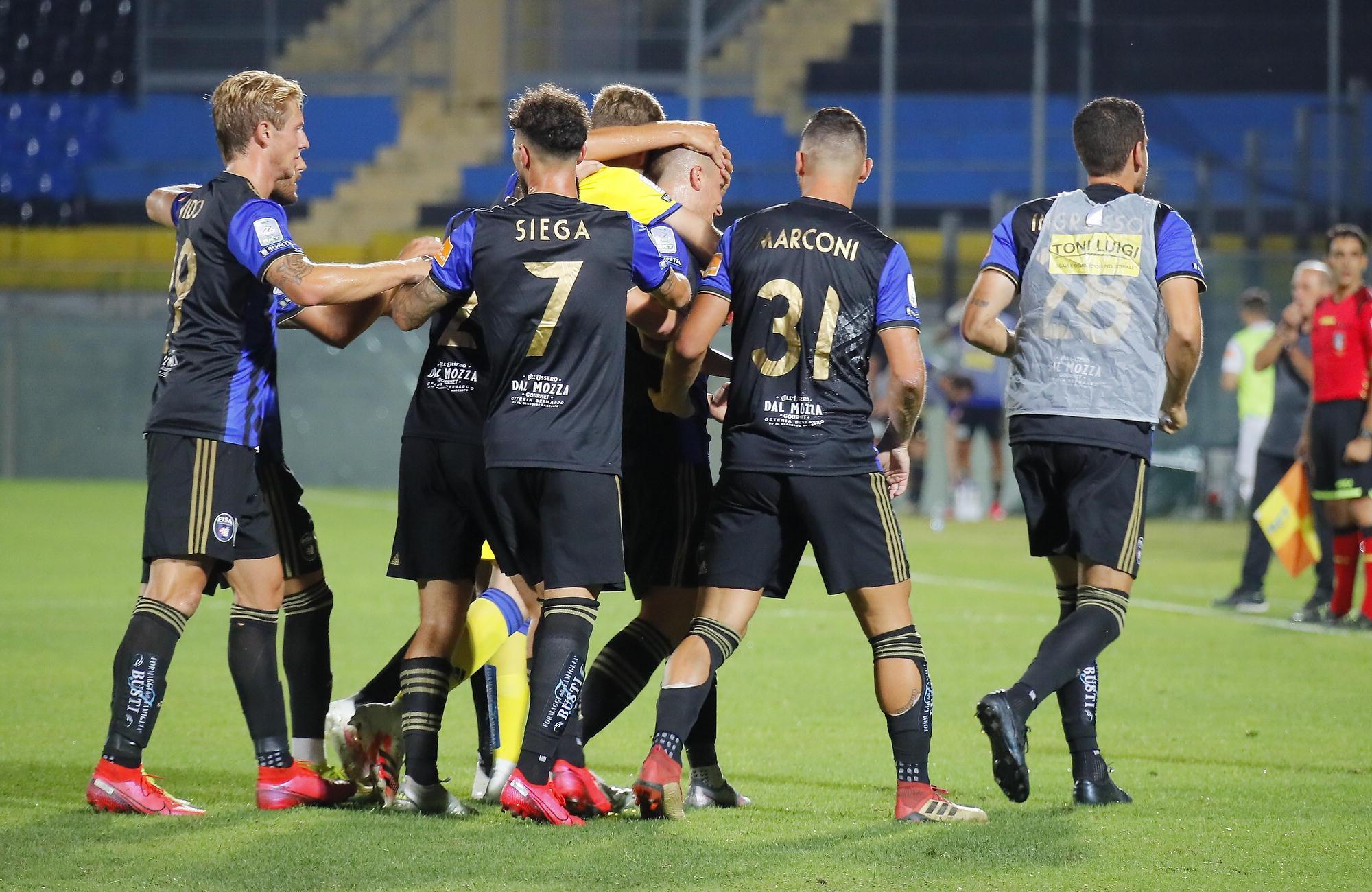 Pisa si sbarazza del Trapani e aggancia il treno dei playoff: la città inizia a sognare