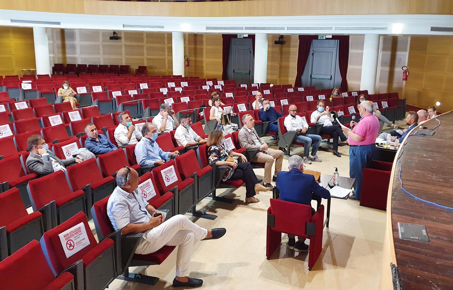 L’ultimatum dei sindaci: «Sanità, subito il vertice» 