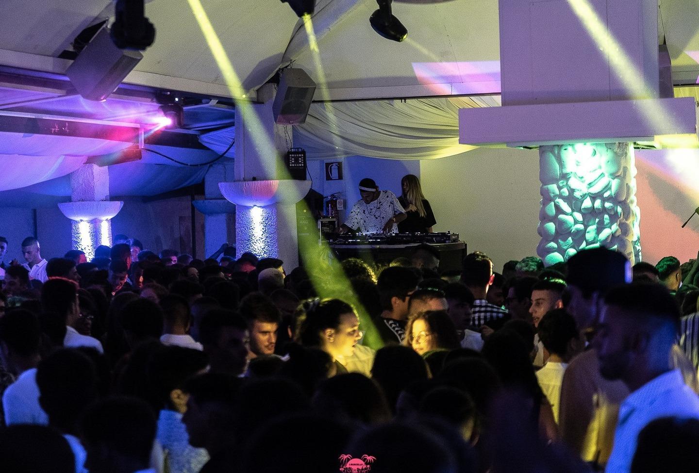 Via libera alle discoteche? Per i gestori troppi paletti 