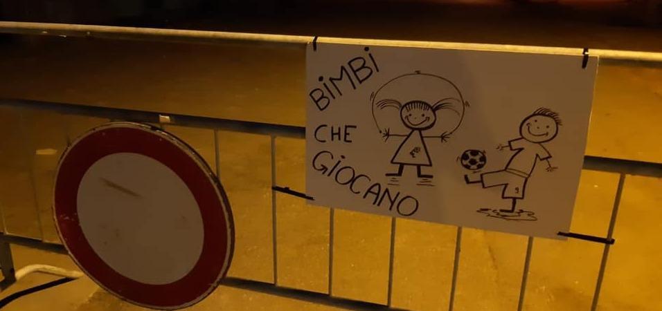Genitori fai-da-te stoppano gli scooteristi ribelli 