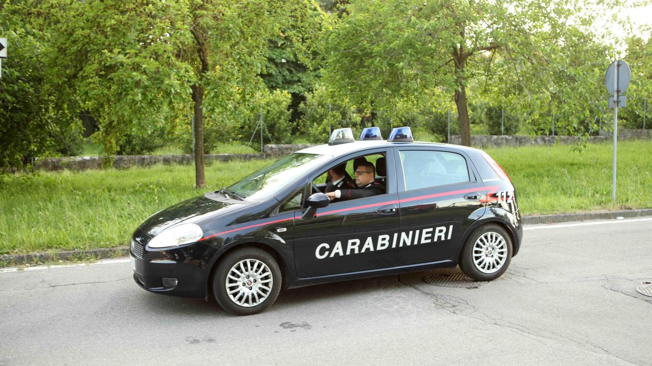 Reggio Emilia, rapina il titolare di un'officina: denunciato un 37enne