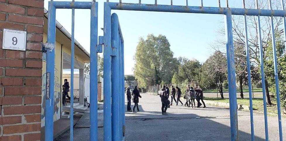 Campi alla Fontina I comitati: subito la revoca del bando 