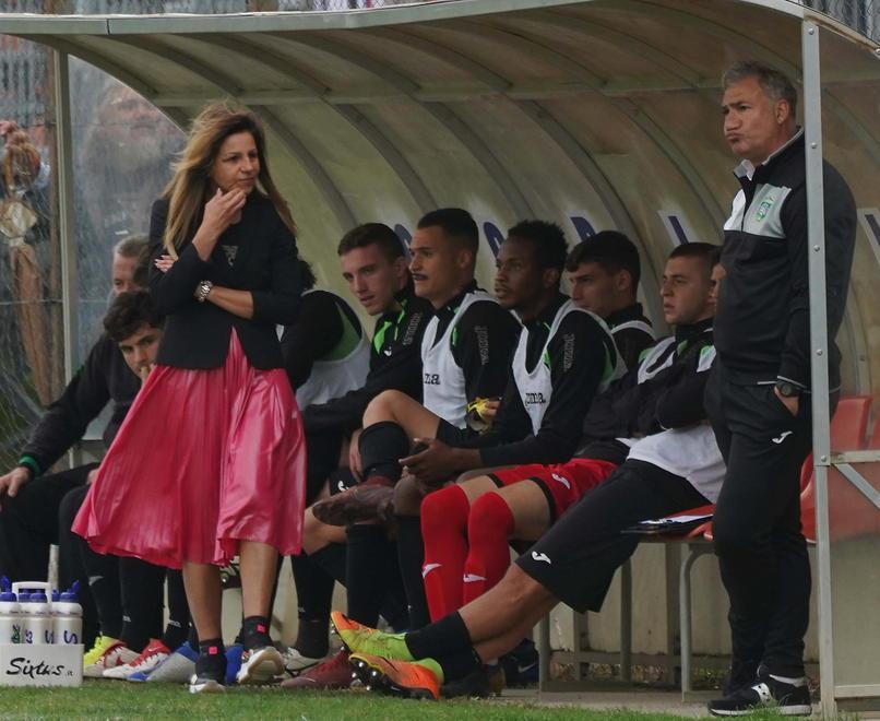 Paola Coia, contatti con la Vibonese
