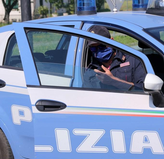 Controlli nelle zone calde Cinque arresti della polizia 