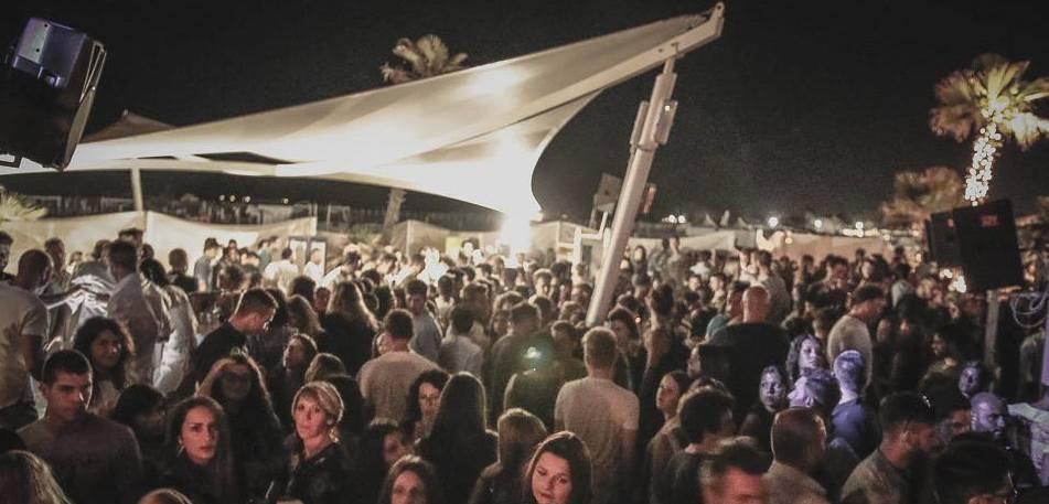 No alcol all’aperto Oggi il primo sabato di rigore ai Lidi 
