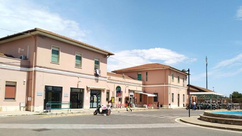«Alla stazione turisti lasciati a se stessi»