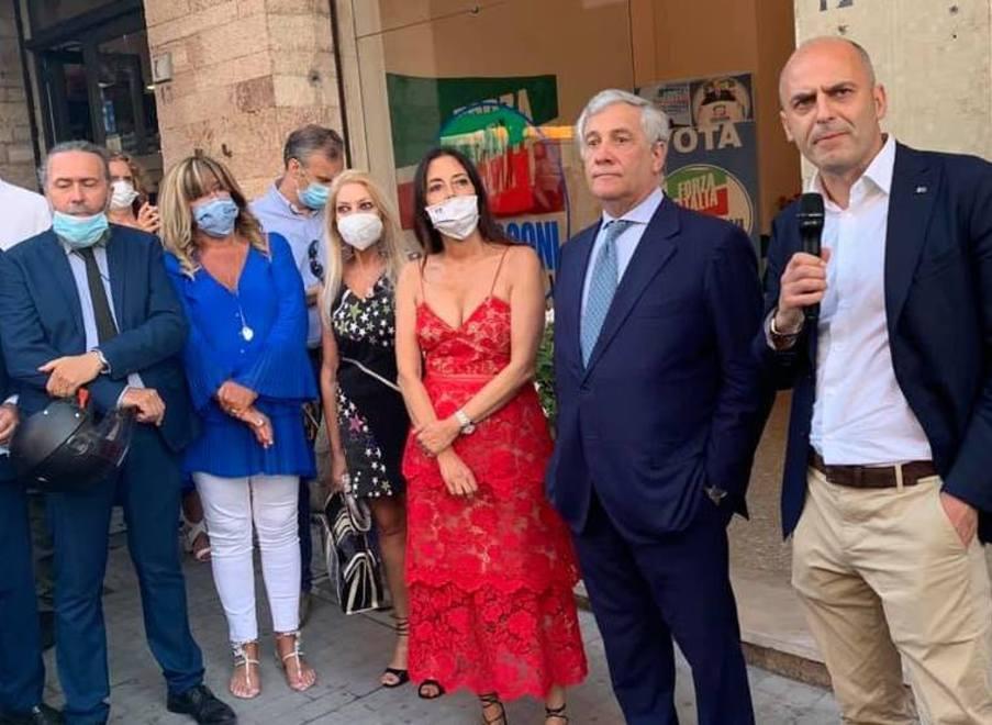 Tajani e gli aeroporti: lo sviluppo di Firenze non colpisce il Galilei