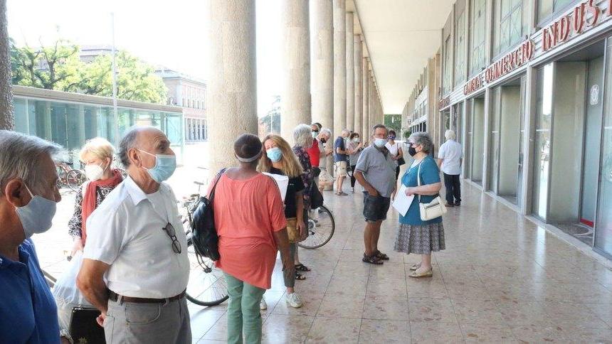Reggio Emilia, sciopero a sorpresa agli sportelli Iren. Chiusa la sede di piazza della Vittoria