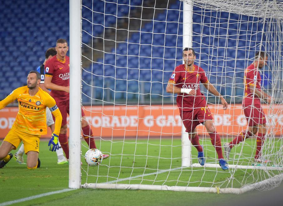 Un pareggio che fa contento solo Sarri Lukaku evita il ko, ma serve a poco... 