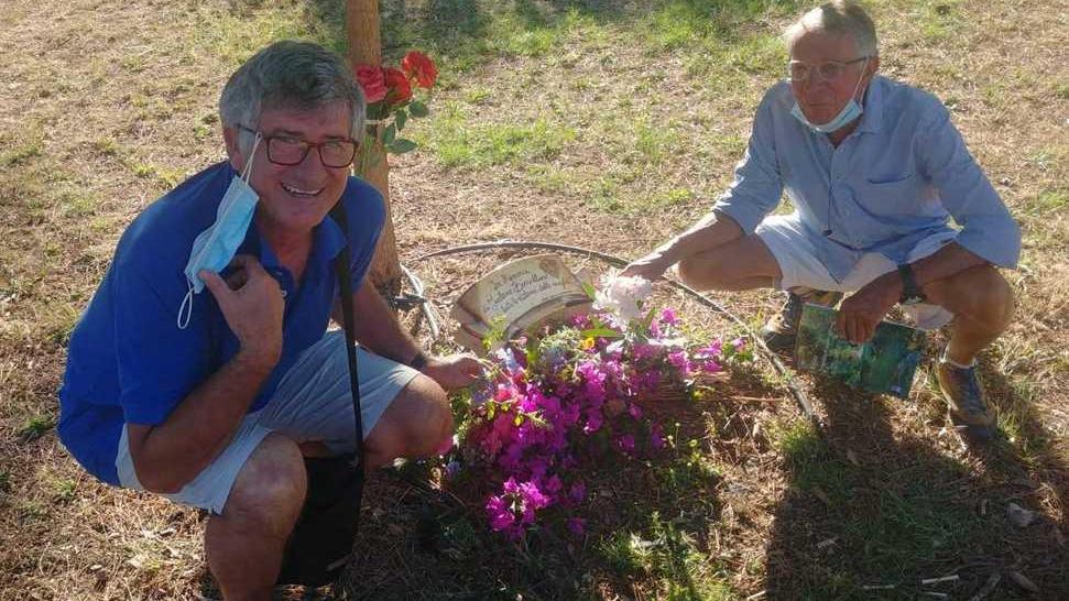 Omaggio a Borsellino davanti all’albero piantato in suo ricordo