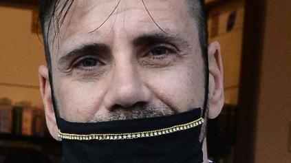 «Si vendono»