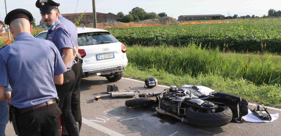 Oggi a Masi l’ultimo saluto al motociclista. A Copparo il lutto alla Berco 