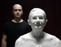A White Carrara è il giorno di Jago il social artist che scolpì Ratzinger 