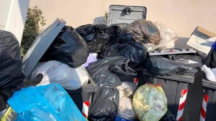 «Sul lungomare tutti quei rifiuti non possono essere ammassati»