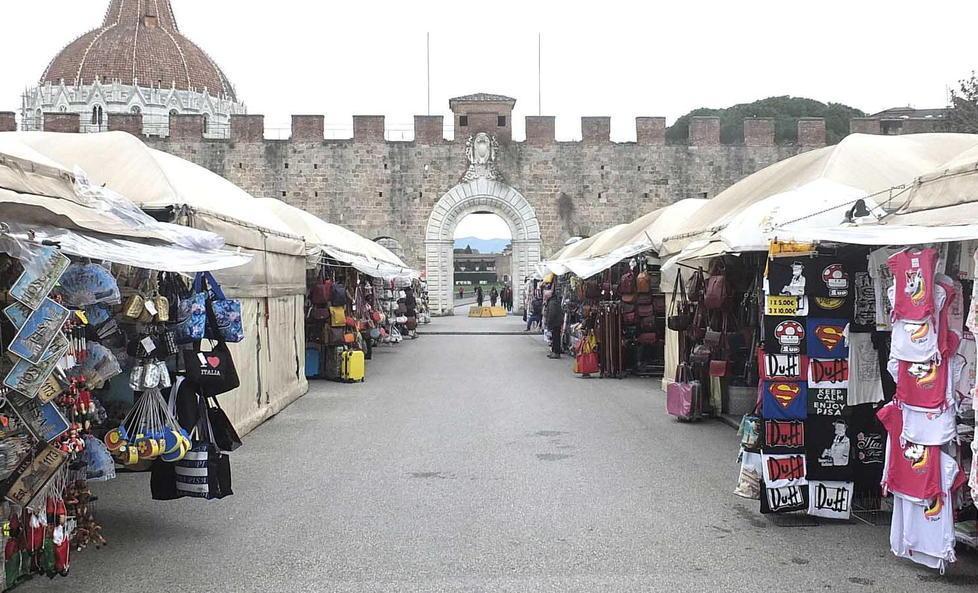 I bancarellai di piazza Manin: concertazione molto a rilento 