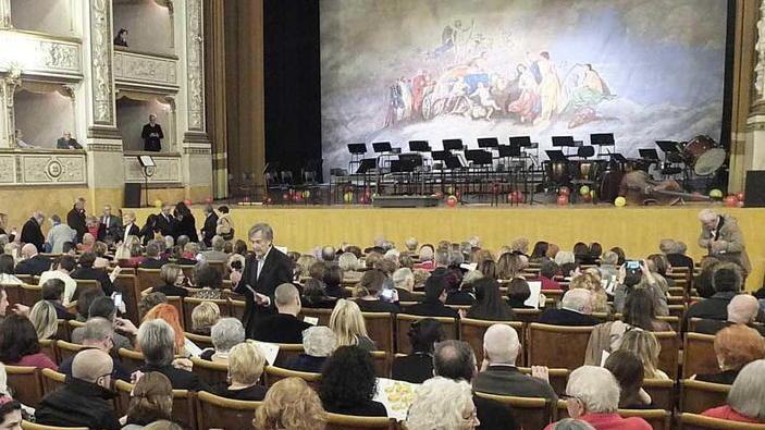 «Teatro Verdi, nessuna idea dalla giunta per la ripartenza»