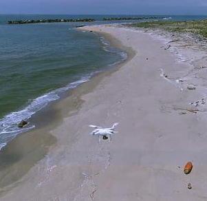 Un drone del Cnr analizza i rifiuti accumulati sulla costa