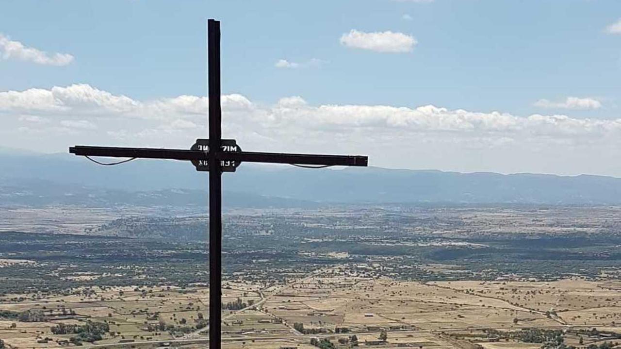 La Pro loco riaccende la croce Sarà illuminata dal 10 agosto