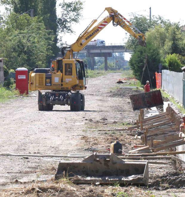 Ferrara. C’è da spostare una montagna di terra per la metropolitana. Idea treno per Bibbiano 