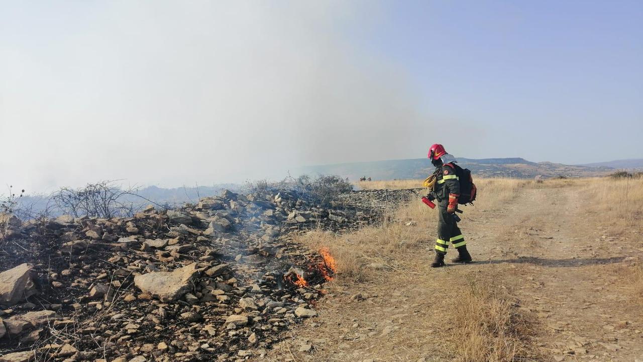 Giornata di fuoco nell'isola, sono 26 i roghi scoppiati in Sardegna 