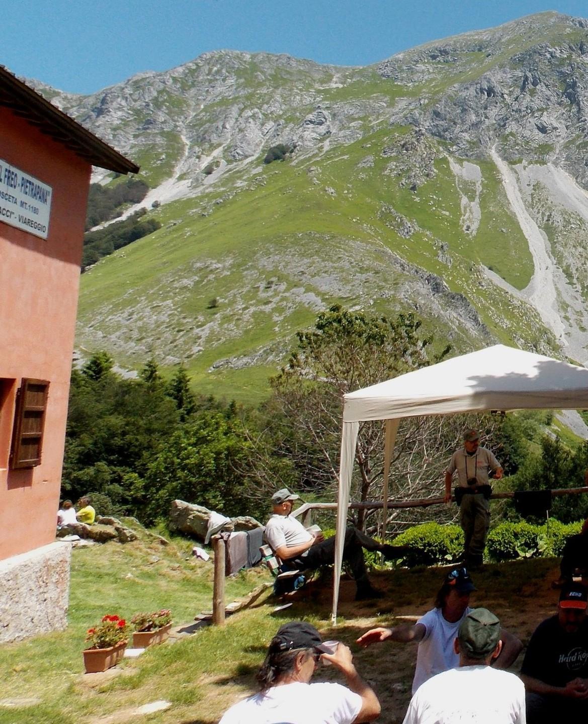 Maxi progetto per i sentieri che portano sulle Alpi Apuane 